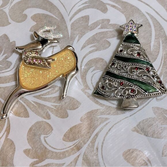 Vintage Kenneth Cole Brooches Pins Christmas Tree & Reindeer Gorgeous - Picture 1 of 5